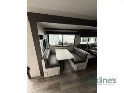 2026 Venture SportTrek ST327VIK photo 8