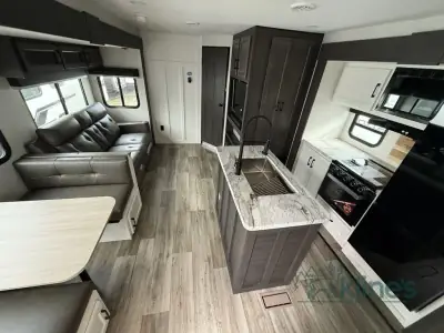 2026 Venture SportTrek ST327VIK photo 3