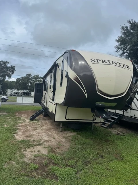 2018 Keystone SPRINTER 3531FWDEN exterior