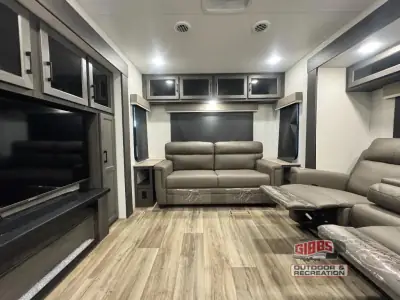 2025 Venture SportTrek Touring Edition STT343VIK photo 11