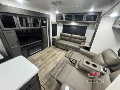 2025 Venture SportTrek Touring Edition STT343VIK photo 15