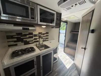 2019 Travel Lite FALCON 27BHK photo 7