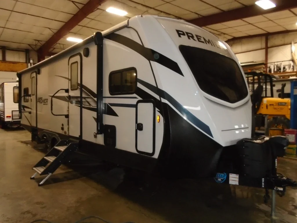 2023 Keystone Premier Ultra Lite 25FKPR exterior
