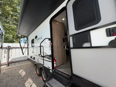 2022 Palomino SOLAIRE ULTRA LITE 242RBS photo 12