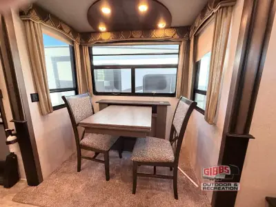 2018 Keystone Montana 3791RD photo 17