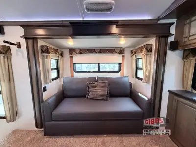 2018 Keystone Montana 3791RD photo 15