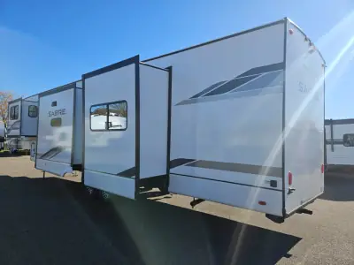 2026 Forest River Sabre 37FLH photo 8