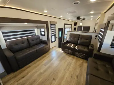 2026 Forest River Sabre 37FLH photo 27