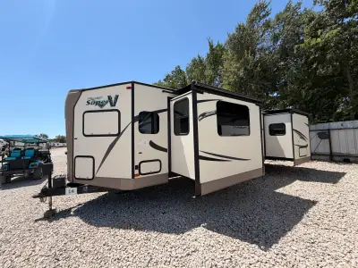 2017 Forest River FLAGSTAFF SUPER V 28VRBS photo 8