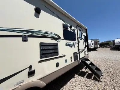 2017 Forest River FLAGSTAFF SUPER V 28VRBS photo 4