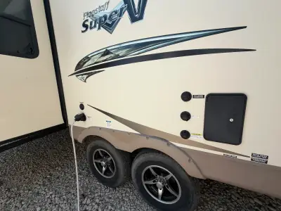 2017 Forest River FLAGSTAFF SUPER V 28VRBS photo 13