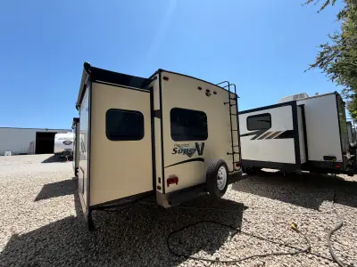 2017 Forest River FLAGSTAFF SUPER V 28VRBS photo 15