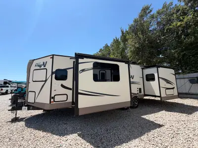 2017 Forest River FLAGSTAFF SUPER V 28VRBS photo 9