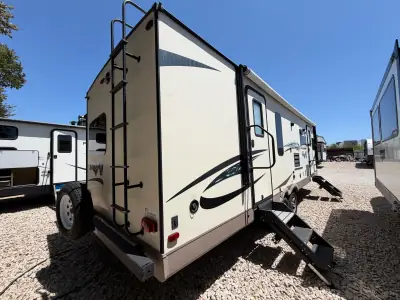 2017 Forest River FLAGSTAFF SUPER V 28VRBS photo 19