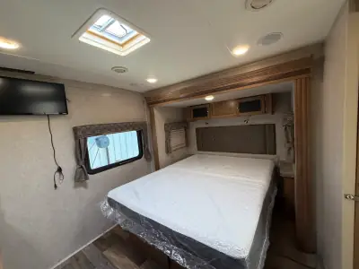 2017 Forest River FLAGSTAFF SUPER V 28VRBS photo 28