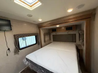 2017 Forest River FLAGSTAFF SUPER V 28VRBS photo 29