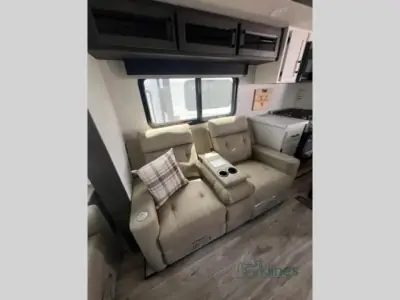 2026 Venture SportTrek Touring Edition STTF353VIK photo 5