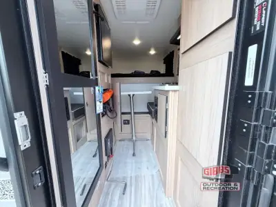 2026 Travel Lite Up Country 575U-XS photo 5