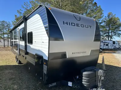 2026 Keystone Hideout Max 31SUNROOM photo 3