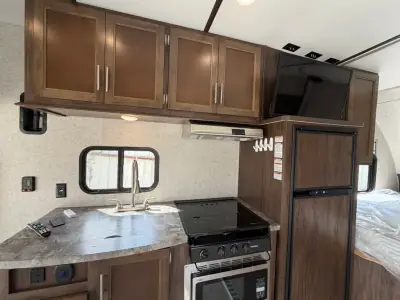 2019 Forest River XLR BOOST 20CB photo 6