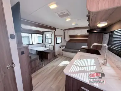 2023 Cruiser MPG 1900RB photo 7