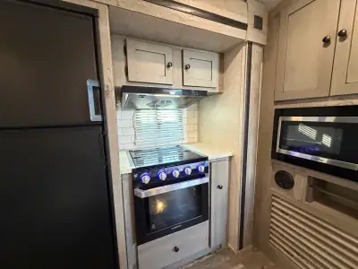 2020 Keystone Outback 330RL photo 25