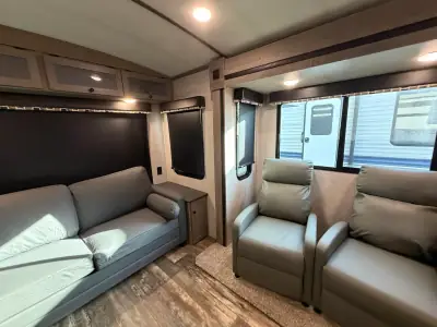 2020 Keystone Outback 330RL photo 32
