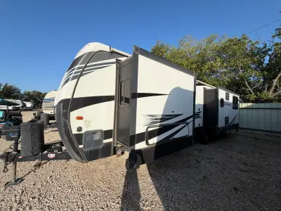 2020 Keystone Outback 330RL photo 7