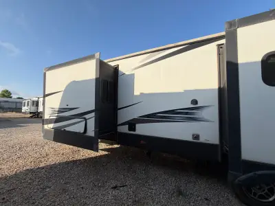 2020 Keystone Outback 330RL photo 11