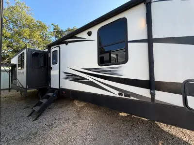 2020 Keystone Outback 330RL photo 23