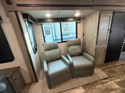 2020 Keystone Outback 330RL photo 34