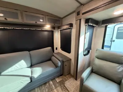 2020 Keystone Outback 330RL photo 31