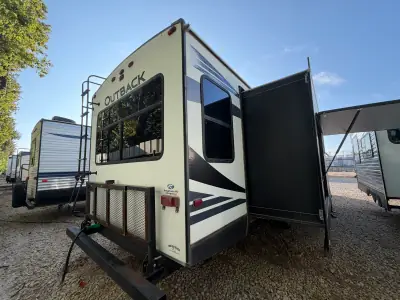 2020 Keystone Outback 330RL photo 16