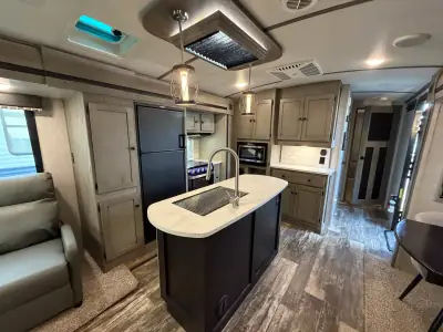 2020 Keystone Outback 330RL photo 35