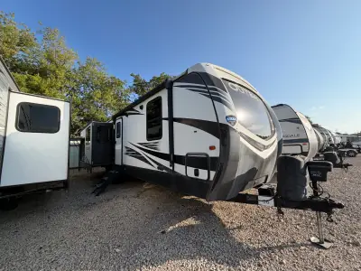 2020 Keystone Outback 330RL photo 21