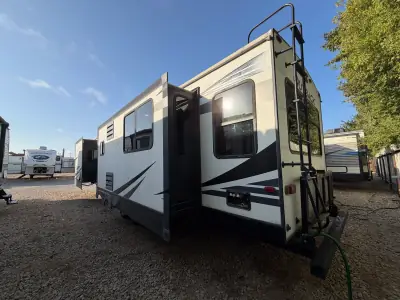 2020 Keystone Outback 330RL photo 13