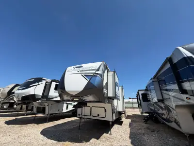 2023 Keystone CARBON 358 photo 24