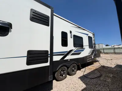 2023 Keystone CARBON 358 photo 9