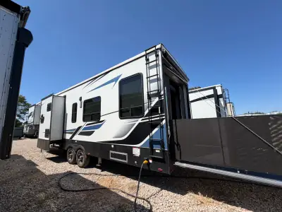 2023 Keystone CARBON 358 photo 12