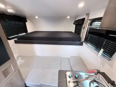 2026 Travel Lite Up Country 550U-XS photo 8