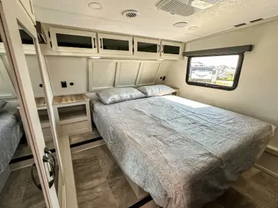 2026 Shasta Rvs Phoenix Lite 27BAR photo 40