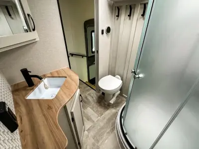 2026 Shasta Rvs Phoenix Lite 27BAR photo 35