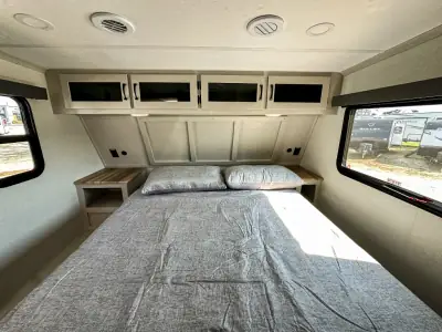 2026 Shasta Rvs Phoenix Lite 27BAR photo 42