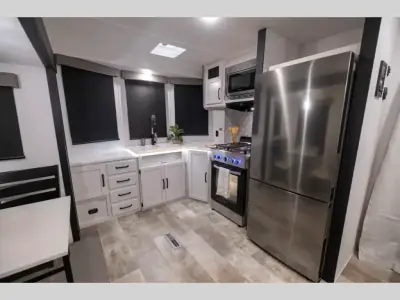 2026 Forest River Puma Vista 39FKL photo 5