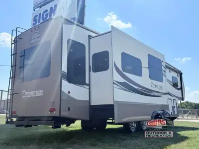 2016 Redwood Cypress CY36CRL photo 4