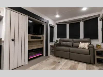 2026 Forest River Puma Vista 37PFL photo 4