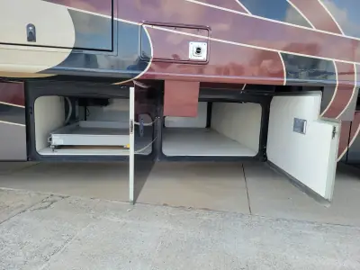 2018 Fleetwood Pace Arrow® LXE 38F photo 29