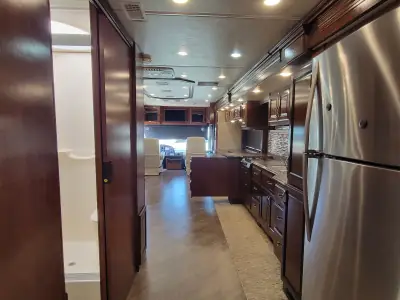 2018 Fleetwood Pace Arrow® LXE 38F photo 22