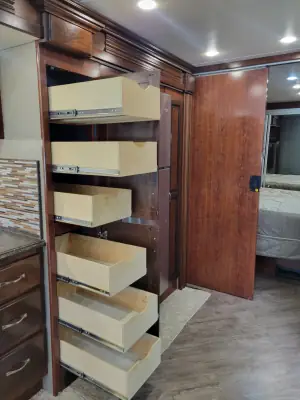 2018 Fleetwood Pace Arrow® LXE 38F photo 24