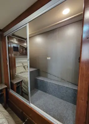 2018 Fleetwood Pace Arrow® LXE 38F photo 20